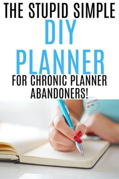 Do you buy tons of planners only to abandon them a few days or weeks later? This ridiculously simple bullet journal system is the perfect DIY planner solution for chronic planner abandoners. You'll never be this excited to start a new planner again! Bonus - it's cheap! #diyplanner #simplebujo #simplebulletjournal #bulletjournal #productivityhack Simple Planner Layout, Diy Daily Planner Notebook Ideas, Daily Planner Ideas Inspiration, Notebook As A Planner, Day Planner Ideas, Planner Layout Ideas, Planner Prompts, Daily Planner Ideas, Planner Hacks