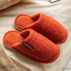 Qteee - Couples Warm and Non-slip Thick-bottomed Plush Slippers for Home, with Cotton Design Cotton House, Pregnancy Shoes, White Leather Shoes, Teddy Fleece, Shoe Sole, Faux Fur Slippers, Fuzzy Slippers, Fur Slippers, Slippers Cozy