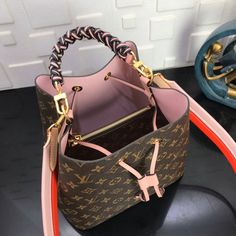 Size: Standard Size It comes with Dust box, Care manual, Tag, and Paper bag. Louis Vuitton, Phone Numbers, Women Rings, Contact Us, Paper Bag, Clutch Bag, Things To Come, Tote Bag