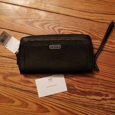 Nwt Coach Double Zip Wallet With Wristlet Coach Leather Wallet For On-the-go, Coach Wallet With Zipper Closure For On-the-go, Coach Leather Wallet, Everyday Coach Leather Wristlet, Coach Clutch Wallets For Everyday Use, Coach Legacy, Coach Poppy, Signature Canvas, Zip Wallet