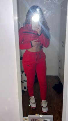 Tech fleece outfit Tech Fleece Girl, Tech Fleece Outfit, Red Nike Tech, Nike Hoodie Outfit, Chav Outfits