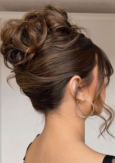 Womens Long Hair Styles, Semi Hairstyles, Messy Top Bun, Debs Hair, Deb Hair, Guard Hair, Up Dos For Prom, Top Bun, Formal Hair