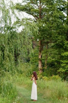 My senior pictures Photography Girly, Nature Cottagecore, Instagram Photoshoot, Fairycore Fairy, Fall Senior Pictures, Pics Inspo, Senior Quotes, Fairy Makeup, Forest Photography