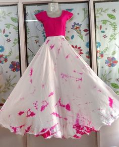 Pearls Blouse, Indian Dresses For Kids, Blouse Maggam Work, Lehenga Saree Design, Gown Party Wear, Kids Frocks Design