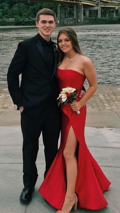 Homecoming Couples Outfits, Yellow Mermaid, Red Prom, Prom Outfits, Evening Gowns Formal, Couple Outfits, Red Prom Dress