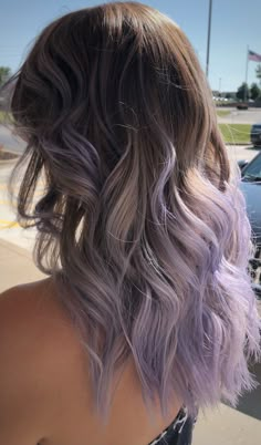 Lavender Ombré Hair, Ashy Purple Highlights, Brunette Dyed Hair Ideas, Lavender Money Piece Hair Brunette, Light Brown Hair With Lavender, Lilac And Brown Hair, Lavender Tips Hair, Brown And Lilac Hair