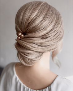 Wedding Hairstyles For Thin Hair: 30+ Looks & Expert Tips Hair Mother Of The Bride, Fine Hair Updo, Long Fine Hair, Hair Elegant, Bride Updo, Trending Hairstyles, Formal Hairstyles