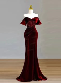 Vintage Inspired Off Shoulder Gothic Burgundy Beaded Velvet Formal Dress With High Slit - Plus Size - WonderlandByLilian Crimson Velvet Dress, Off The Shoulder Burgundy Dress, Dark Velvet Dress, Elegant Dresses Velvet, Sweetheart Neckline Dress Formal, Red Gothic Bridesmaid Dresses, Vampire Formal Dress, Dress With Beads Design, Fitted Red Gown