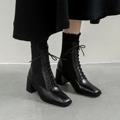 Block Heels Boots, Womens High Boots, Tights And Boots, Outfit Trends, Boots Women Fashion, Heels Boots