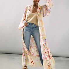 One Size Anthropologie Dani Floral Kimono. Tiers Of Intricate Floral Print And A Sweeping Silhouette Create An Exquisitely Feminine Piece. Pair It With A Breezy Dress And Sandals For An Elegant Ensemble, Or Style It With A Tee And Jeans For A More Relaxed Look. Nwt. - Viscose - Bell Sleeves - Tiered Silhouette - Open Front - Hand Wash Dimensions - 51"L Kimonos, Kimono And Jeans, Anthropologie Kimono, Dress And Sandals, Moda Kimono, Floral Duster, Kimono Floral, Kimono Outfit, Fringe Kimono