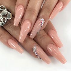 Ongles Beiges, Ballerina Nails Designs, Sculptured Nails, Nude Nail Designs, Beige Nails, Nails Design With Rhinestones, Shiny Nails, Ballerina Nails, Bling Acrylic Nails