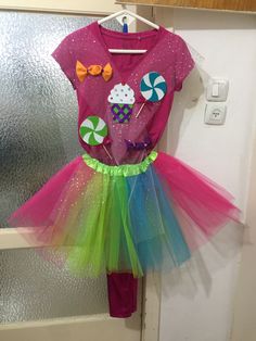 Tootoo Skirt, Candy Costume Kids, Candy Land Outfit Ideas, Candyland Costume Diy, Candy Costume Diy, Candy Girl Costume, Candyland Dress, Lollipop Costume