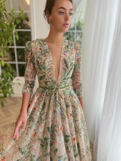 Whispering Forest Gown Formal Garden Party Dress, Green Floral Wedding Dress, Forest Gown, Wedding Floral Dress, Dress Elegantly, Forest Dress, Teuta Matoshi, Exquisite Dresses, Corset Gown