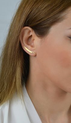 Earrings Climbers, Ear Climber Earrings Gold, Unique Gift Ideas For Women, Gold Ear Climbers, Ear Climber Earrings, Crawler Earrings, Silver Ear Climbers, Ear Crawler, Ear Crawler Earrings