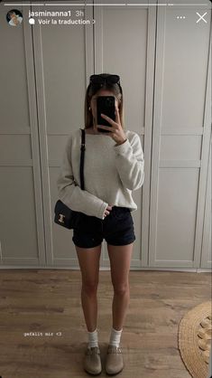 Boston Birkenstock Outfit Sweats, Boston Birks Aesthetic, Green Boston Birkenstock Outfit, How To Dress Up Birkenstock Clogs, Style Boston Birks, Boston Birks Outfit Summer, Outfits With Birkin Stocks, Birkenstocks Boston Outfit, Boston Clogs Outfit Comfy