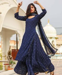 Sharara Suit, Salwar Kamiz, Traditional Indian Outfits, Trendy Dress Outfits, Designer Party Wear Dresses, Party Wear Indian Dresses, Dress Indian Style