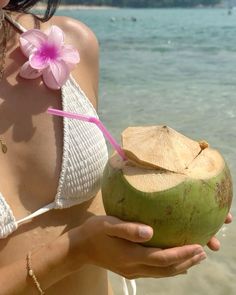 🌸🌊🥥 Summer Picture Poses, Island Girl, Summer Feeling, Summer Dream, Summer Photos, Summer Pictures, Beach Aesthetic, Beach Vibe, Summer Of Love