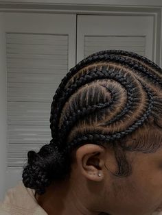 #braids 6 Alicia Keys Braids, Braids For Black Women Short Hair, Braids Simple Hairstyles, Cornrow All Back, Baddie Cornrows, 4 Cornrows Braids Natural Hair, Straight Back Hairstyles Braids African, Cool Cornrows, 8 Freestyle Stitch Braids