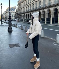 Leggins Outfits Winter, Paris Fits, Platform Outfit, Outfits Leggins, Mom Fits, Mantel Outfit, Looks Adidas