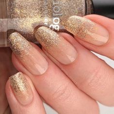 Let the world see you shine! Our All That Glitters collection features 3 nail polishes packed with metallic and holographic glitter. Each polish includes a multitude of glitter sizes and colors for added dimension and sparkle. Each bottle includes 13ml of polish. Nail Polishes Included: Glam (P122) - Gold Glitter Nail Polish Glisten (P123) - Pink Glitter Nail Polish Gleam (P124) - Silver Glitter Nail Polish Why nail polish? Sometimes, your creativity calls for sheer colors, chunky glitters, and Bridal Nails Gold Glitter, Nail Gel Polish Design Gold Glitter, Silver Nail Art Glitter, Glitter Classy Nails, Sparkling Nails Design, Nail Polish For Champagne Dress, Opaque Glitter Nails, Pink Golden Nails, Nail Designs Gold Glitter