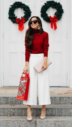 Womens Christmas Day Outfits, New Year’s Eve Work Outfit, Womens Holiday Outfits Christmas, Christmas Outfit Ideas For Women Red, Holiday Work Outfits Christmas, Christmas Gathering Outfit Ideas, Christmas Ootd Ideas, Midsize Holiday Outfit, Holiday Outfit Winter