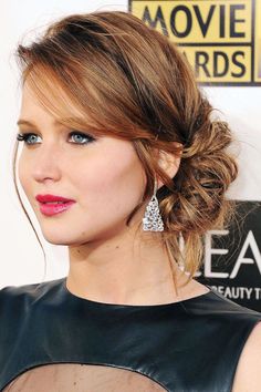 Medium Length Hair Up, Dunner Wordend Haar, Wedding Hairstyles Medium Length, Joe Perry, Side Hairstyles, Up Dos For Medium Hair