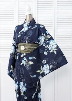 Japanese Yukata Kimono Plus Size - Blue Flowers in Navy Japanese Funeral Clothes, Blue Japanese Kimono, Blue Kimono Traditional, New Years Kimono, Kimono Back View, Japanese Yukata Women, Blue Kimono Outfit, Blue Haori, Blue Yukata