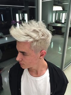 kian lawley haircut - Google Search Mens Medium Length Hairstyles, Platinum Hair Color, Blonde Haircuts, Beard Hairstyle, Ash Blonde Hair, Dark Blonde Hair, Platinum Hair