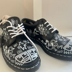 Limited Edition Rare Doc Martens X Mark Wigan Men's Size 10 Black Oxfords. These Are Brand New In Box Never Worn. Extremely Rare! Add These Limited Edition Doc Martens With Art By Uk Artist Mark Wigan, An Influential Pioneer To Urban Art, To Your Personal Collection! These Are Very Rare Collectible Shoe In Mint Condition! #Docmartens #Markwigan #Rarefind #Limitededition #Brandnew #Neverworn #Uniquedesign #Fashionstatement #Shoeart Doc Martens Mens, Black Oxfords, Uk Artist, Shoe Art, Doc Martens, Urban Art, Dr. Martens, Very Rare, Mint Condition