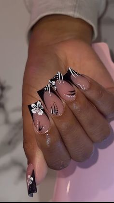 Designed Nails Art, Emo Y2k Nails Short, Black And Beige Nails Design, Black And White Flower Nail Designs, Teenager Nail Ideas, Black Nails With Red Flowers, Medium Nail Art, 2010 Nail Designs, Black Summer Nails Designs