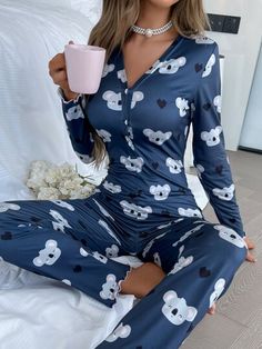 Animal Heart, Pijamas Women, Cute Pjs, Sleepwear Fashion, Loungewear Outfits, Cute Dress Outfits, Pajamas Comfy, Long Sleeve Jumpsuit, Cute Summer Outfits