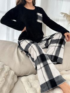 Black and White Casual-Woman Collar Long Sleeve  Plaid Pant Sets Embellished Non-Stretch Winter Women Sleep & Lounge Long Sleeve Pyjama Set, Black And White Pyjamas, Winter Pijama Women, Christmas Pj Outfit, Pajama Pants Outfit, Casual Lounge Wear, Long Pajama Pants, Plaid Pant, Floral Pajama Set