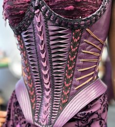 Homebrew Armor, Fae Masquerade, Fantasy Corset Armour, Luxury Medieval Corset With Historical Design, Gothic Corset With Historical Design, Armored Corset, Luxury Corset With Historical Design, Ren Faire Dress, Air Dress