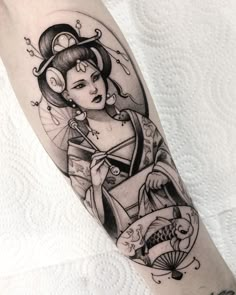 Chinese Character Tattoos, Japanese Geisha Tattoo, Geisha Tattoos, Japanese Tattoo Artist, Beautiful Geisha, Pet Tattoos, Buddhism Symbols, Japanese Flower Tattoo