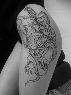 #tattoo #cat #tattoocat Side Hip Tattoos, Side Thigh Tattoos, Karma Tattoo, Magic Runes, Dragon Tattoo For Women, White Ink Tattoo, Tattoo Cat, E Tattoo, Side Tattoos