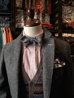 I.Need.This. Bow Tie Outfits Men, Bowtie Outfit, Sweater Vest Outfit, Vest Outfit, Mens Style Guide, Mens Fashion Classy