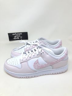 Swaggy Shoes, Preppy Shoes, Cute Nike Shoes, Nikes Girl, Cute Nikes, Pink Paisley, Pink Style, Nike Fashion, Nike Dunk Low