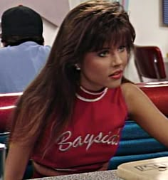 kelly Kapowski. 1990 Style, Tiffany Amber, Tiffani Amber Thiessen, Kelly Kapowski, Hair Clips 90s, Tiffani Thiessen, 80s Aesthetic, Saved By The Bell