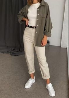 Casual College Outfits, Outfit Chic, Business Casual Outfits For Work, Casual Day Outfits, Mode Casual, Stylish Work Outfits, Casual Work Outfits, Work Outfits Women, Fashion Mode