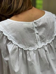 Scalloped Shirt, Áo Blu, Magnolia Pearl Clothing, Куклы American Girl, Mommy Outfits, Trendy Shirt Designs, Cottagecore Style