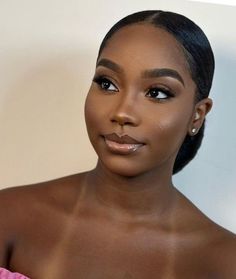 Black Bridesmaid Makeup Natural, Soft Glam Makeup Black Women Uk, Graduation Makeup Dark Skin, Simple Wedding Makeup Black Women, Natural Wedding Makeup Dark Skin, Soft Wedding Makeup Black Women, Natural Birthday Glam Makeup Black Women, Wedding Makeup Looks Black Women, Bridal Nails Black Women