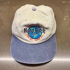 UNISEX VINTAGE 90s HARD ROCK CAFE CAP/HAT - DENIM STYLE TWO-TONED Hard Rock Cafe Outfit, Compton Cap, Micro Trends, Topi Vintage, 90s Hats, Vintage Baseball Cap, Vintage Baseball Caps, Vintage Cafe, Vintage Cap