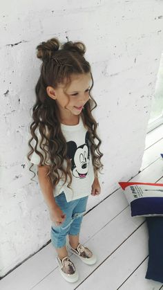 Baby's hairstyle #cutegirlhair #littlegirlhairstyle #trenzas #hondas #curlsforbabygirl Daughter Hairstyles, Sweet Hairstyles, Your Cute, Easy Hair