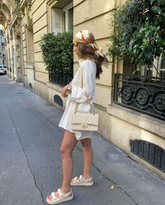 Paris Summer Outfits, Spring Look, Paris Outfits, Summer Outfit Inspiration, Punta Cana, Mode Inspo, Summer Trends, Spring Summer Outfits