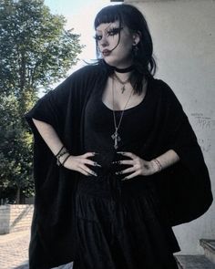 Casual Trad Goth Outfits, Goth Thrifting, Gothic Looks Outfits, Mopey Goth Outfits, Witchy Goth Outfit, Real Goth Outfits, Girly Goth Aesthetic, Goth Poses