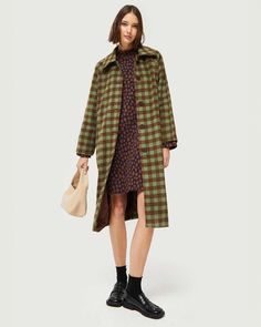 Green Checks Coat Checkered Trench Coat, British Fashion Women, Winter Trench Coat Outfit, Green Plaid Coat, Closet Necessities, Plaid Wool Coat, Trench Coat Outfit, Winter Trench Coat, Check Coat