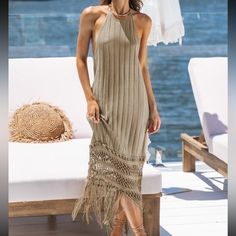 Step Up Your Summer Fashion Game With Our Rib Fringe Tassel Maxi Dress - The Perfect Combination Of Chic And Boho Vibes! Product Code: Caa05a3a025hg Features: Knit Round Neckline Backless Cami Straps Maxi Hem Fringe Tassel Trim Wash Method: Regular Wash Material: 100%Polyester Cupshe Dress, Knotted Midi Dress, Maxi Summer Dress, Beachy Dresses, Knit Dress Pattern, Floral Halter Dress, Ruffle Sleeve Dress, V Neck Midi Dress, Floral Print Midi Dress