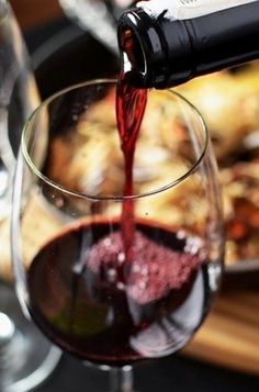 Wine Course, Wine Photography, Montepulciano, Wine Pairing, Wine List, Wine And Dine, Romantic Dinners, Dinner Rolls, Cabernet Sauvignon