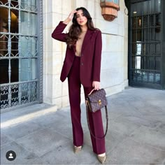 Polyester Viscose 4% Elastane Suits For Women H&m, Womens Suits For Fall, Pant Suits For Women Modern, Pant Suits For Women Winter, Formal Suits For Women Prom Elegant, Business Professional Women Suits, Women's Fitted Suits, Business Suits Woman, Graduation Suits For Women Modern