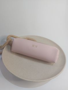 Introducing the Personalised Pink Pencil Case - a vibrant fusion of organization and individuality. Carefully crafted to keep your essentials in order while reflecting your unique style. The lively pink exterior adds a pop of color to your everyday routine, making this pencil case a fashionable companion for school, work, or creative endeavors. Elevate its charm by personalising it with your initials or name, creating a truly one-of-a-kind accessory. Inside, a spacious compartment offers ample room for pens, pencils, markers, and more. Stay organised and efficient, whether you're jotting down notes, sketching your ideas, or simply staying prepared. The durable construction ensures your tools are protected, while the personalised touch adds a hint of exclusivity. Embrace the perfect harmony Pink Pencil Case, Pink Pencil, Leather Pencil Case, Everyday Routine, Pink Box, Handmade Gift Wrap, Back To Work, Personalized Monogram, Office School